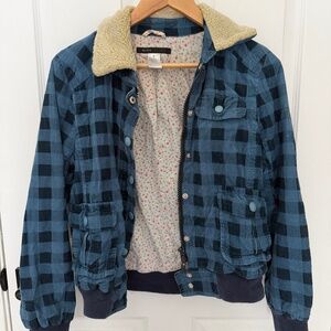 Marc Jacobs checkered jacket ASO Jessica Simpson